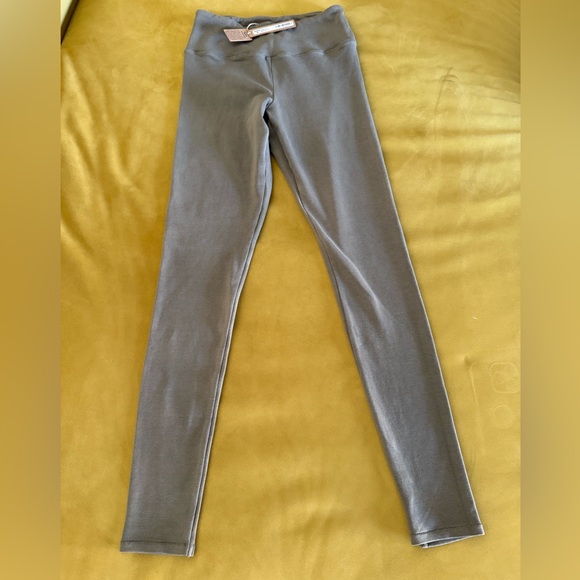 Skims leggings brand new, army green, small - Picture 1 of 3